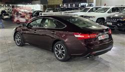 تويوتا أفالون